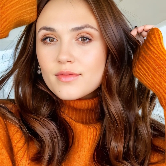 Meet your Posher, Nina - Picture 1 of 3